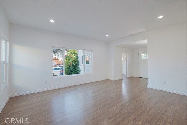 Huntington Park, California, 90255, United States, 4 Bedrooms Bedrooms, ,3 BathroomsBathrooms,Residential,For Sale,1928915