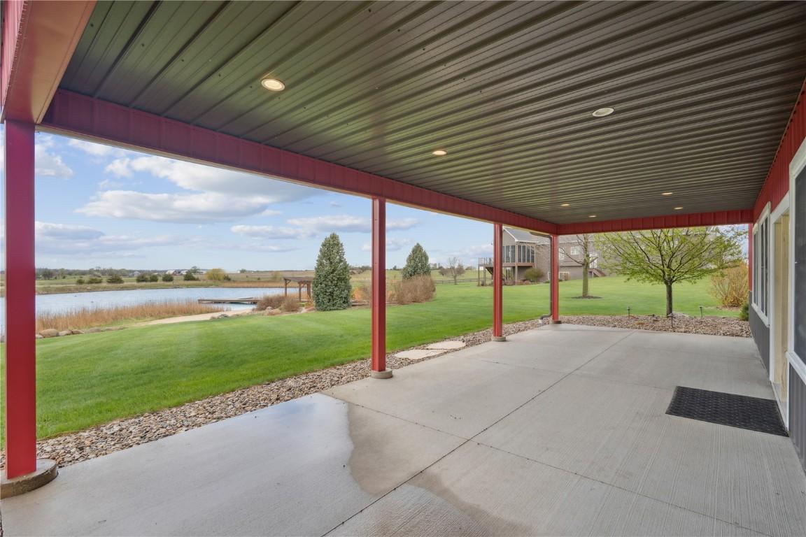 Vinton, Iowa, 52349, United States, 5 Bedrooms Bedrooms, ,6 BathroomsBathrooms,Residential,For Sale,1980405