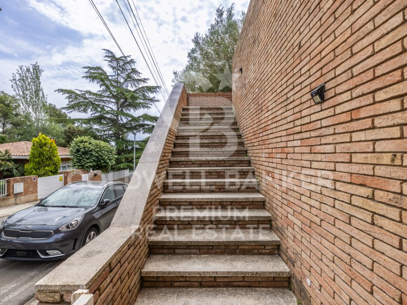 Cerdanyola del Vallès, Catalonia, ES, 4 Bedrooms Bedrooms, ,3 BathroomsBathrooms,Residential,For Sale,1856744