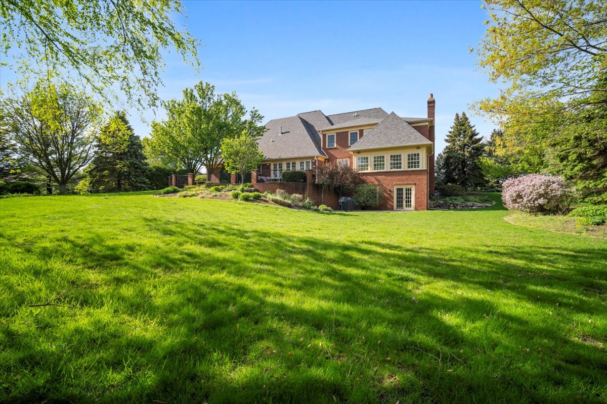 Bloomington, Illinois, 61704, United States, 4 Bedrooms Bedrooms, ,7 BathroomsBathrooms,Residential,For Sale,1941288