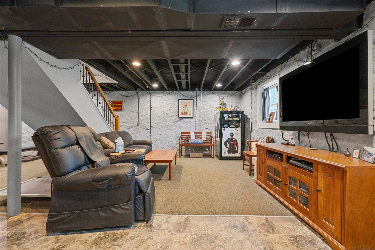 Bowling Green, Kentucky, 42103, United States, 4 Bedrooms Bedrooms, ,5 BathroomsBathrooms,Residential,For Sale,1785083
