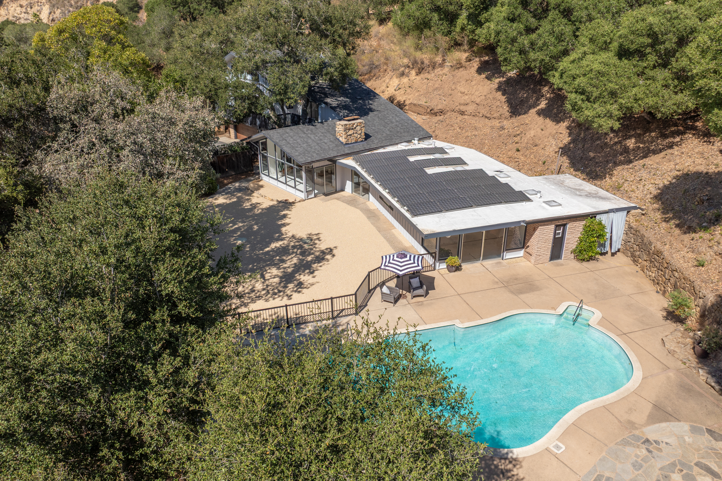  160 East Carmel Valley Road - 物件實景