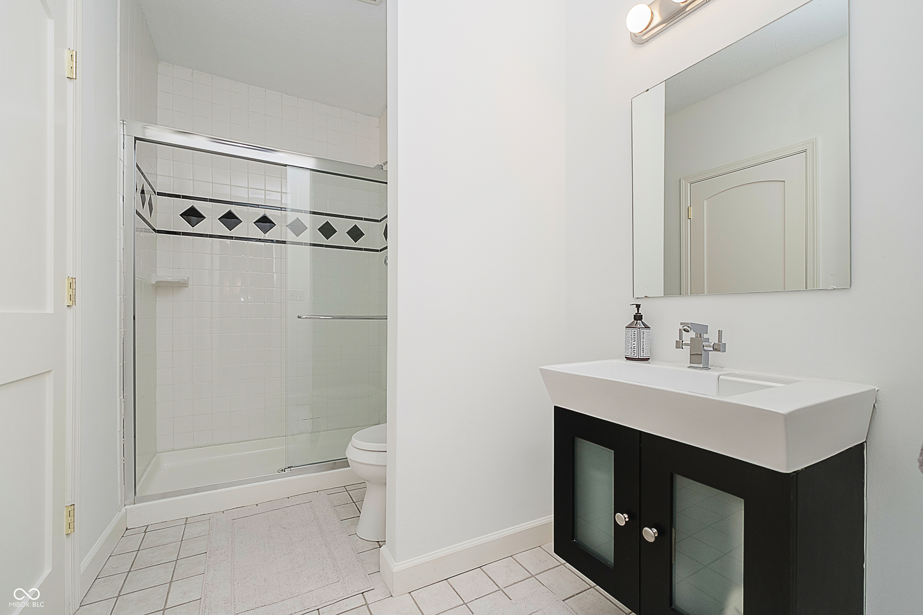 Fishers, Indiana, 46040, United States, 5 Bedrooms Bedrooms, ,5 BathroomsBathrooms,Residential,For Sale,1980240