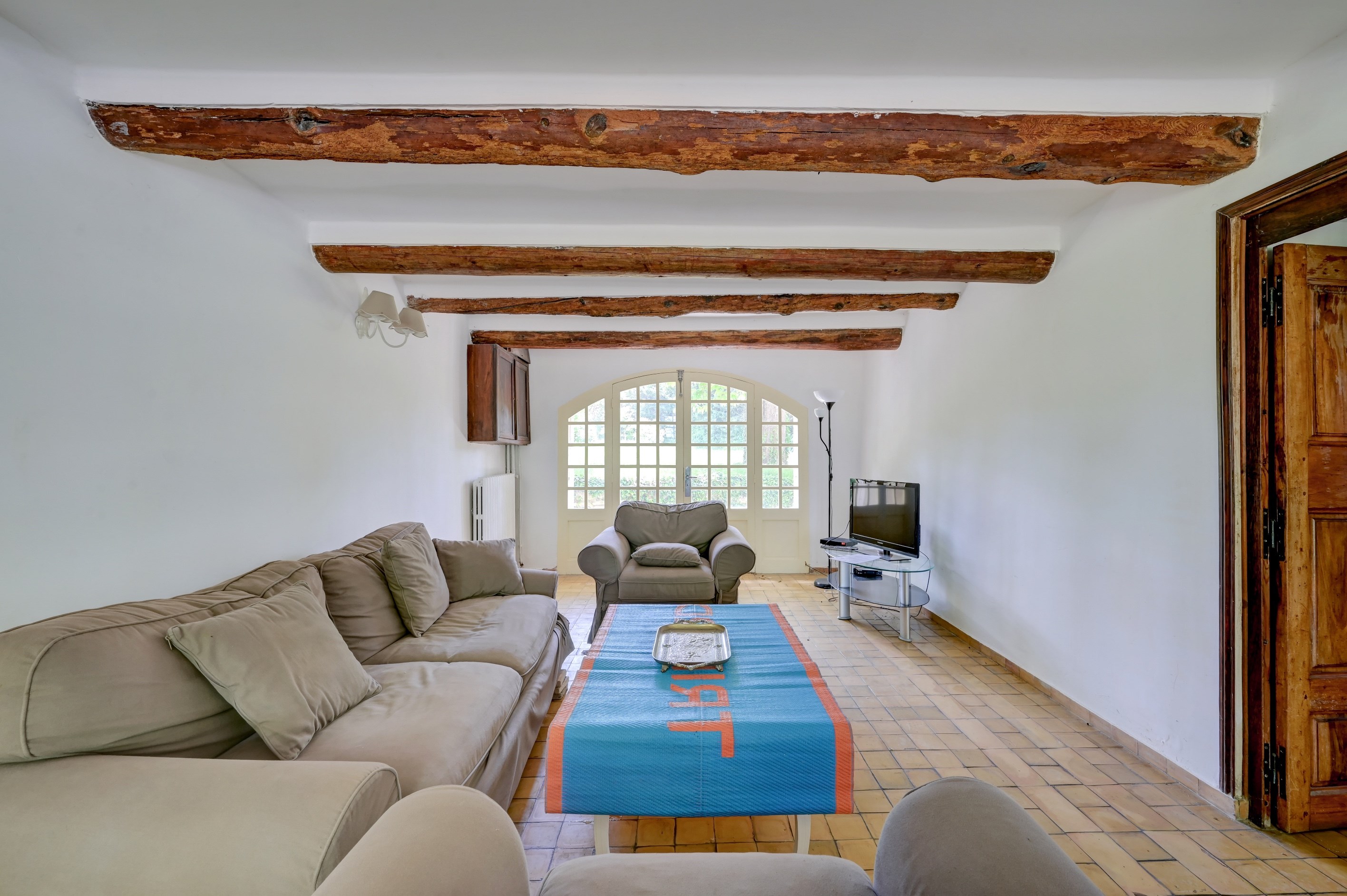  Rare on the market – Farmhouse for full renovation – North Aix-en-Provence - 物件實景
