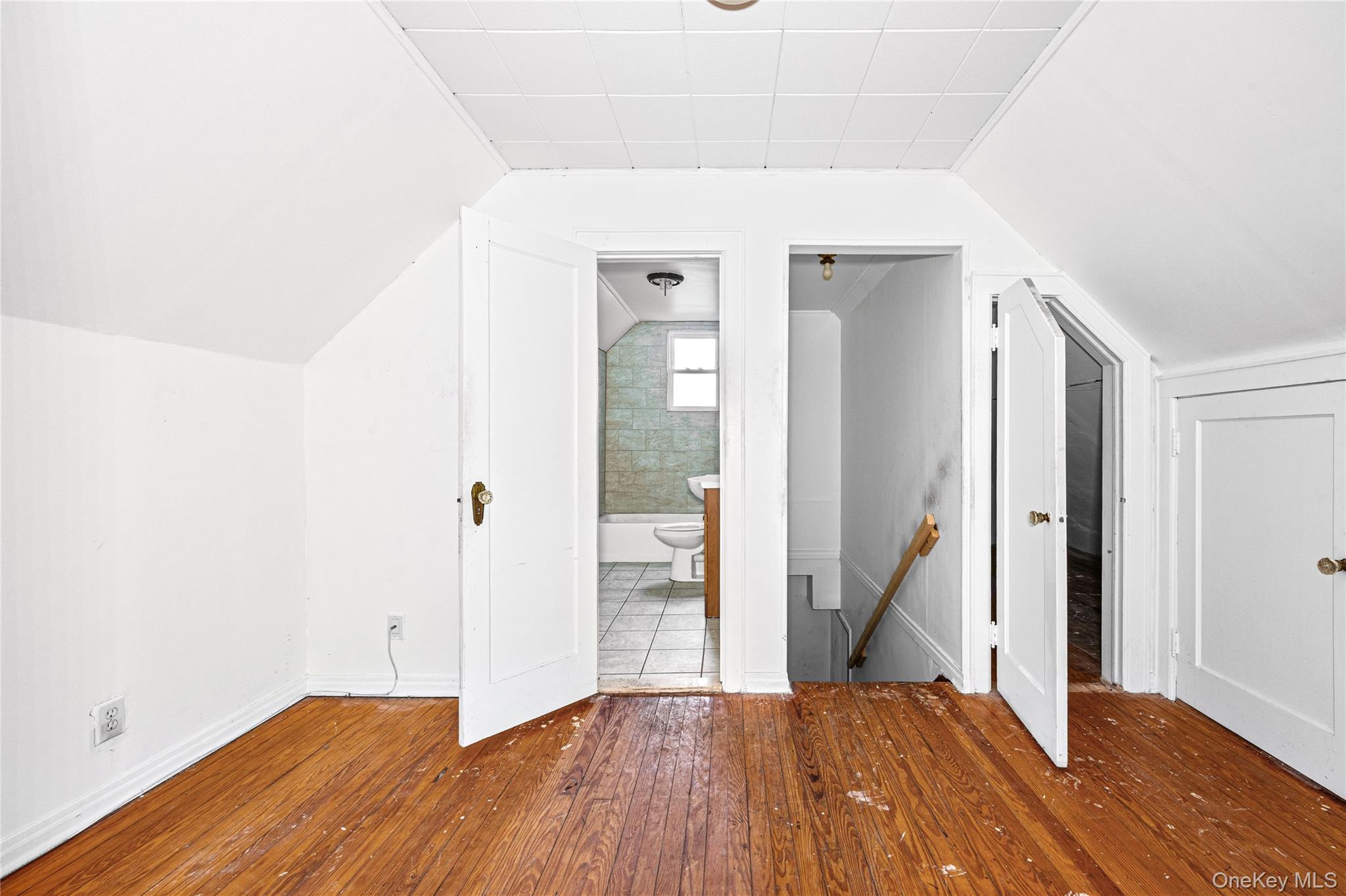 Uniondale, New York, 11553, United States, 4 Bedrooms Bedrooms, ,3 BathroomsBathrooms,Residential,For Sale,2049271