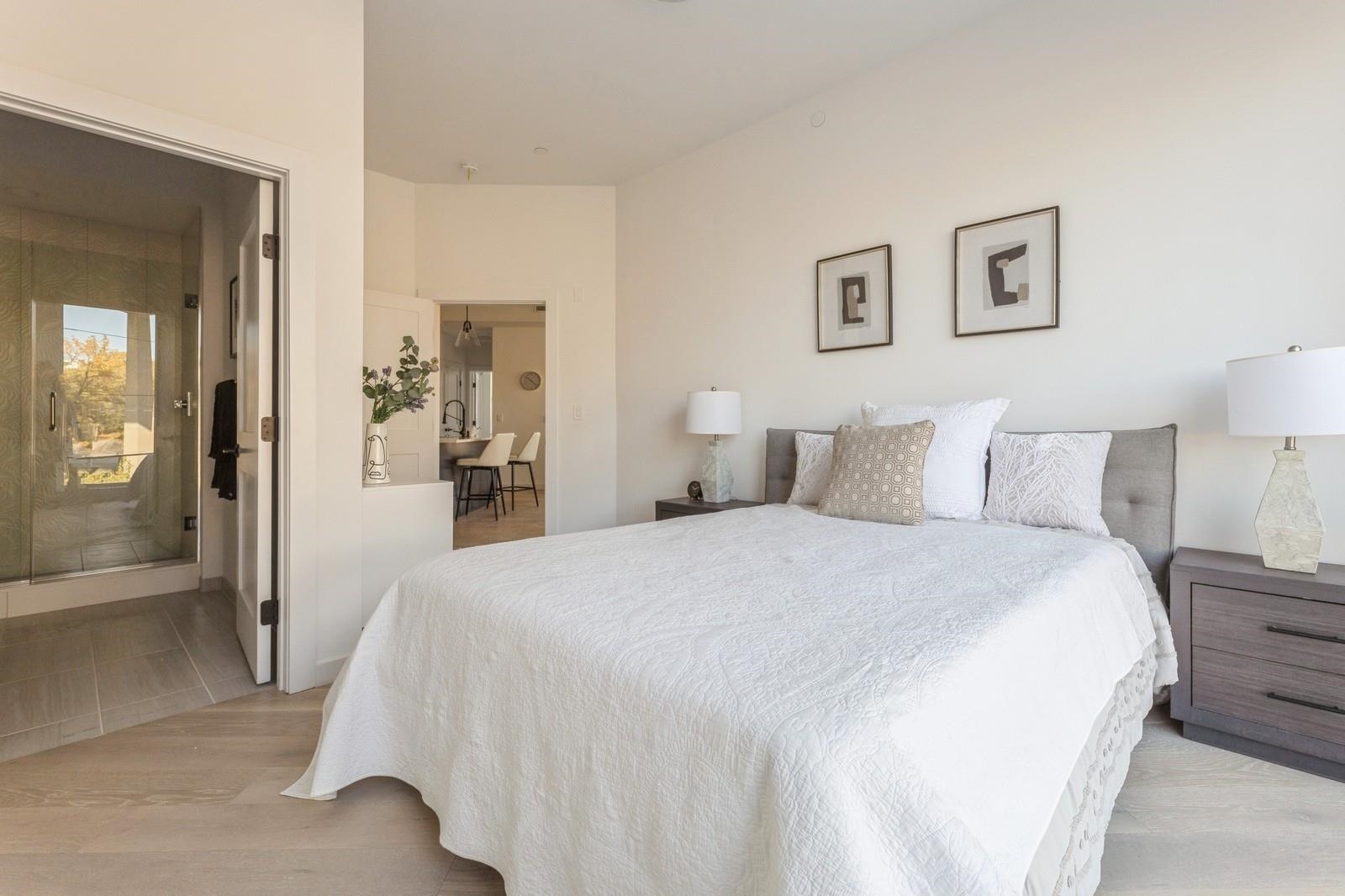425 3rd St Unit 202, Jersey City, New Jersey, 07302, United States, 2 Bedrooms Bedrooms, ,2 BathroomsBathrooms,Residential,For Sale,425 3rd St Unit 202,1674924