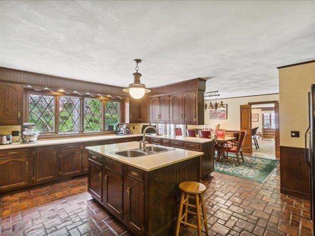 Milton, Wisconsin, 53563-0000, United States, 4 Bedrooms Bedrooms, ,5 BathroomsBathrooms,Residential,For Sale,1798296