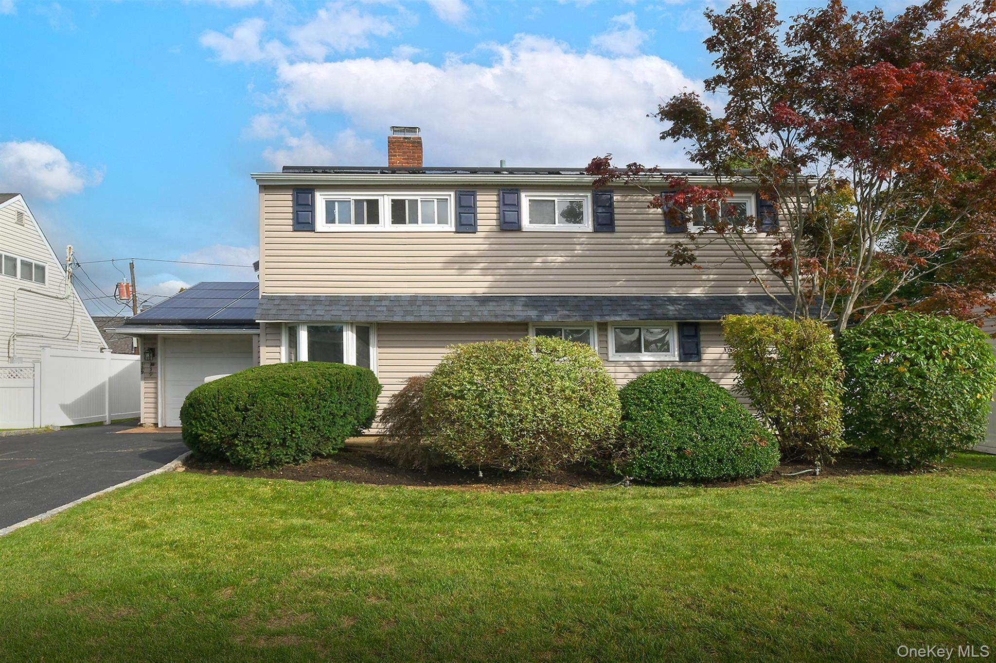 Horn Ln, Levittown, NY 11756 #1
