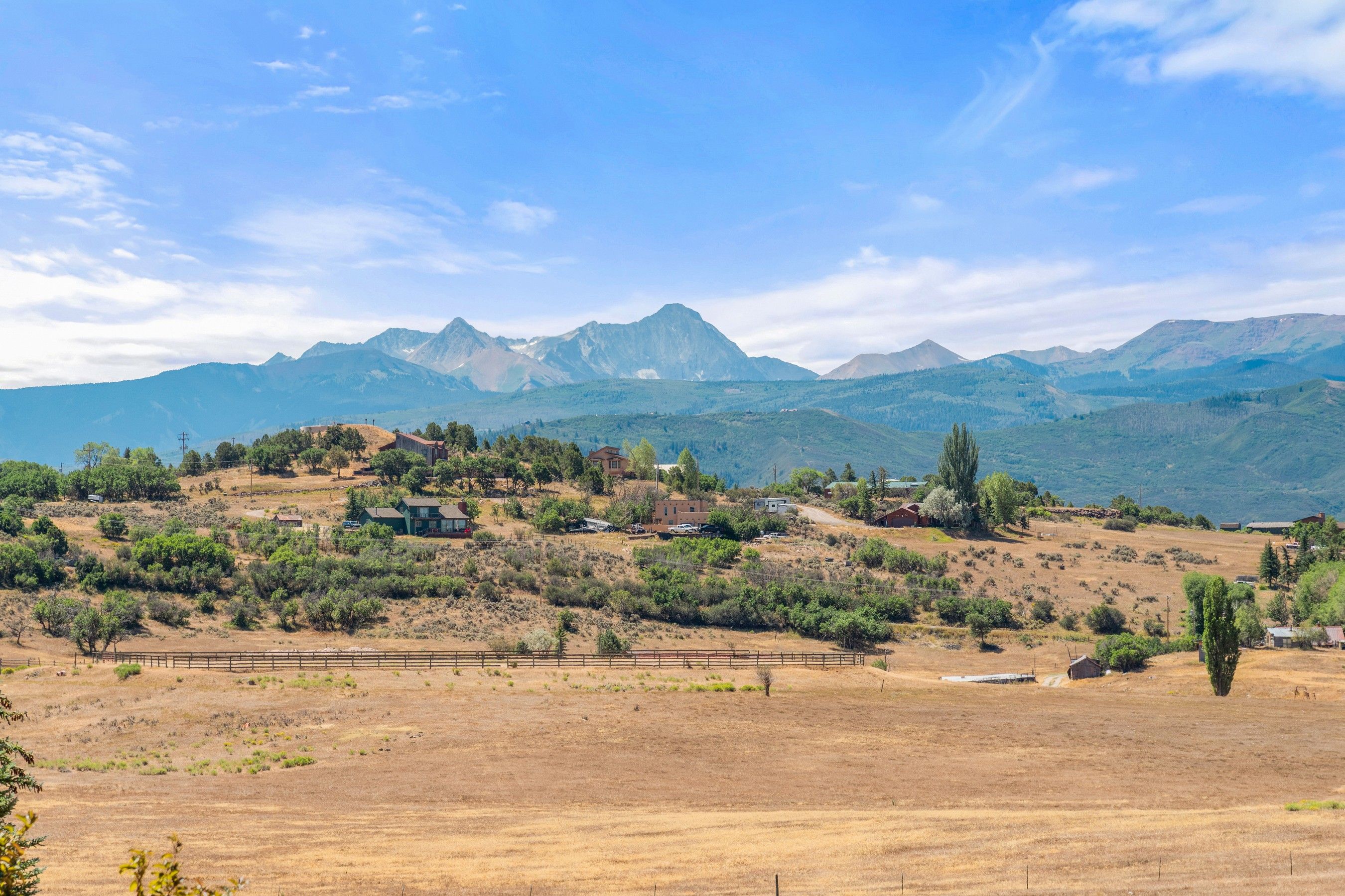 Rural Privacy. Mountain Views. Minutes From It All. - 物件實景