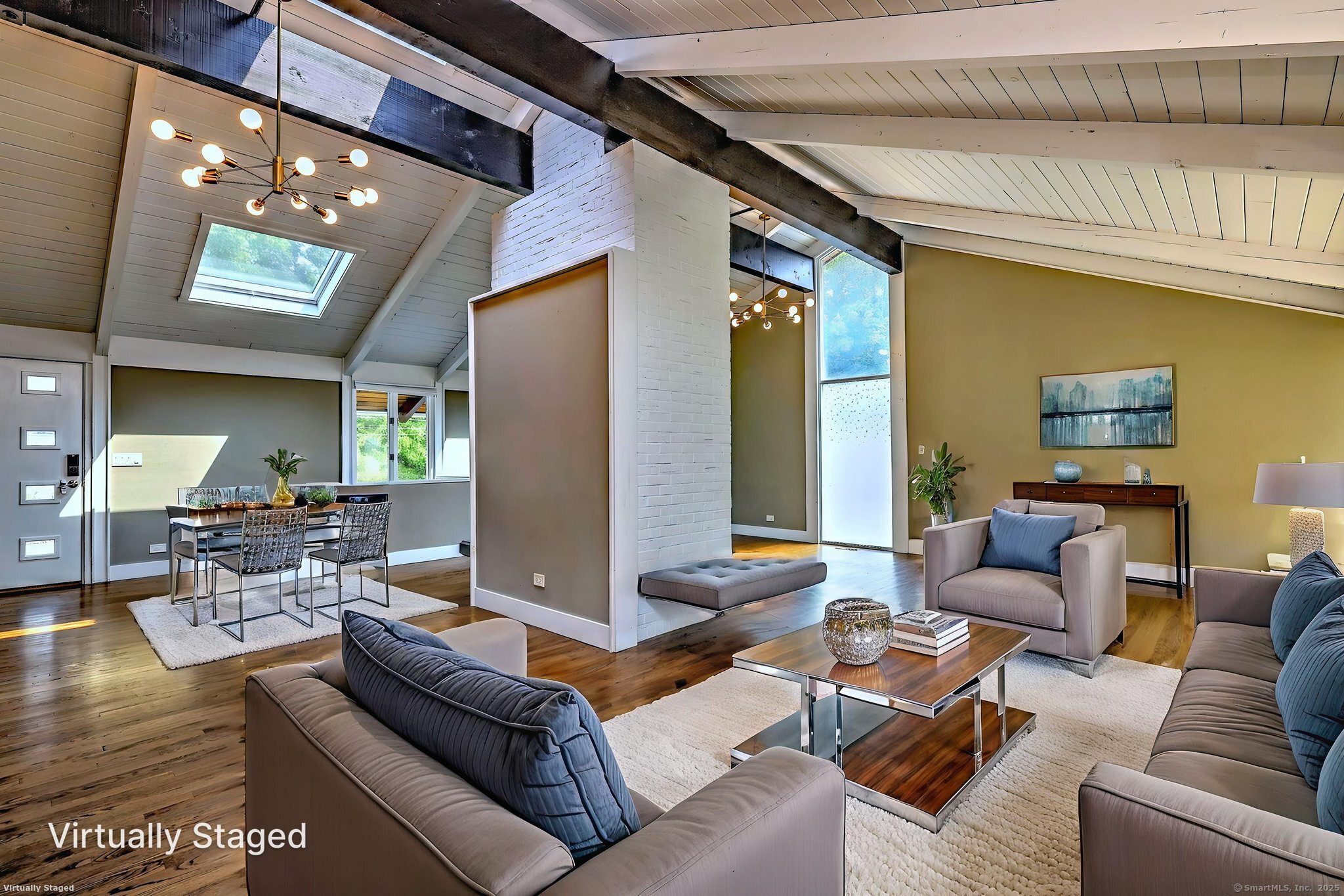 Hamden, Connecticut, 06517, United States, 4 Bedrooms Bedrooms, ,4 BathroomsBathrooms,Residential,For Sale,1942172