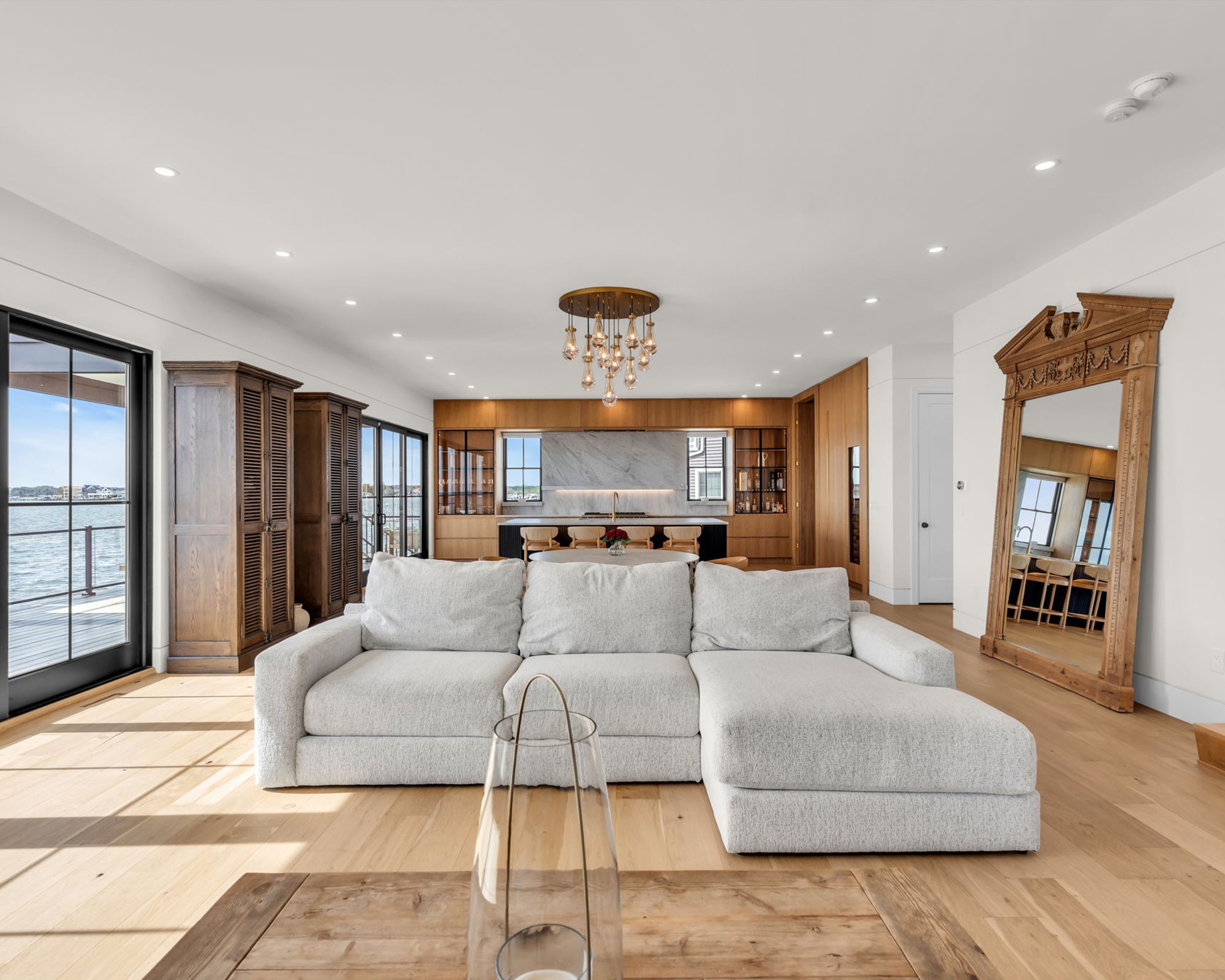  Exceptional Custom Built Waterfront Home - 物件實景