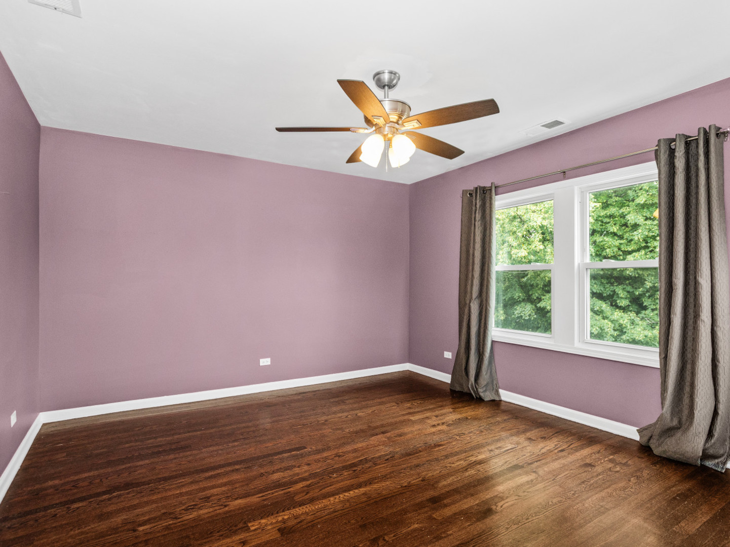 Evanston, Illinois, 60201, United States, 5 Bedrooms Bedrooms, ,3 BathroomsBathrooms,Residential,For Sale,1908877