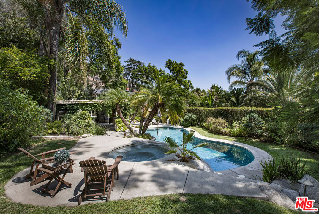 Altadena, California, 91001, United States, 4 Bedrooms Bedrooms, ,4 BathroomsBathrooms,Residential,For Sale,1992160