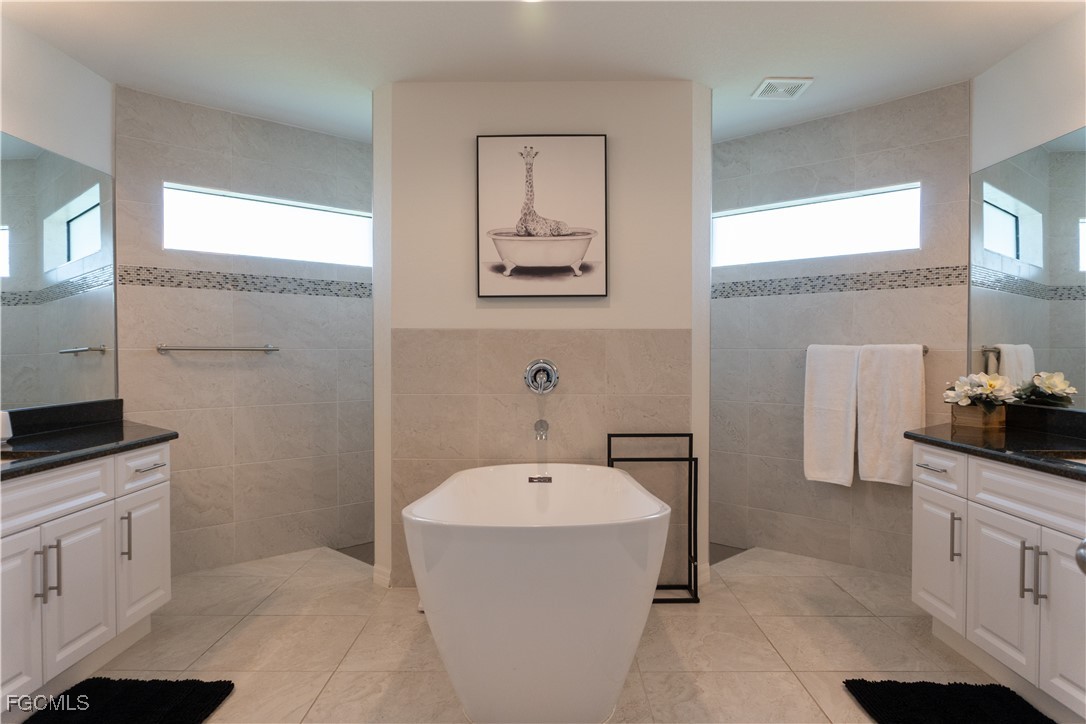 Cape Coral, Florida, 33914, United States, 3 Bedrooms Bedrooms, ,2 BathroomsBathrooms,Residential,For Sale,2005885