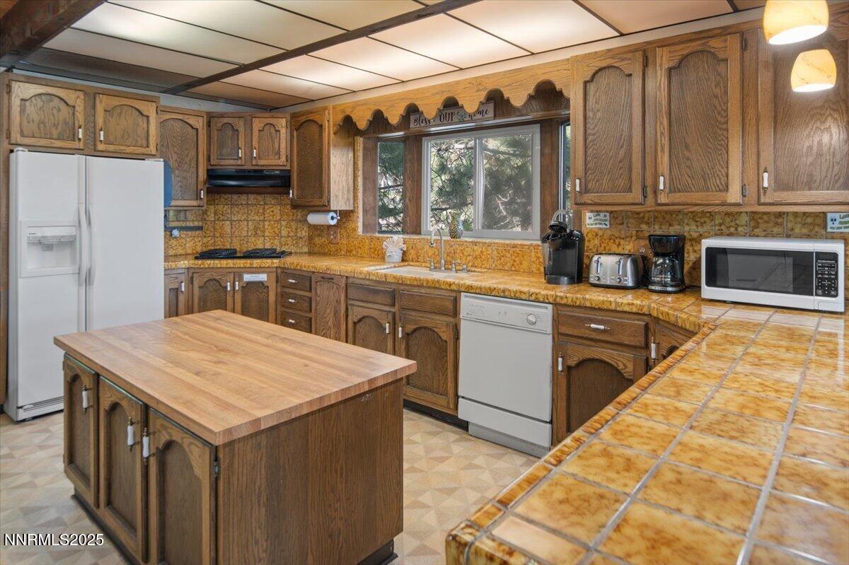 Zephyr Cove, Nevada, 89448, United States, 6 Bedrooms Bedrooms, ,5 BathroomsBathrooms,Residential,For Sale,1837908