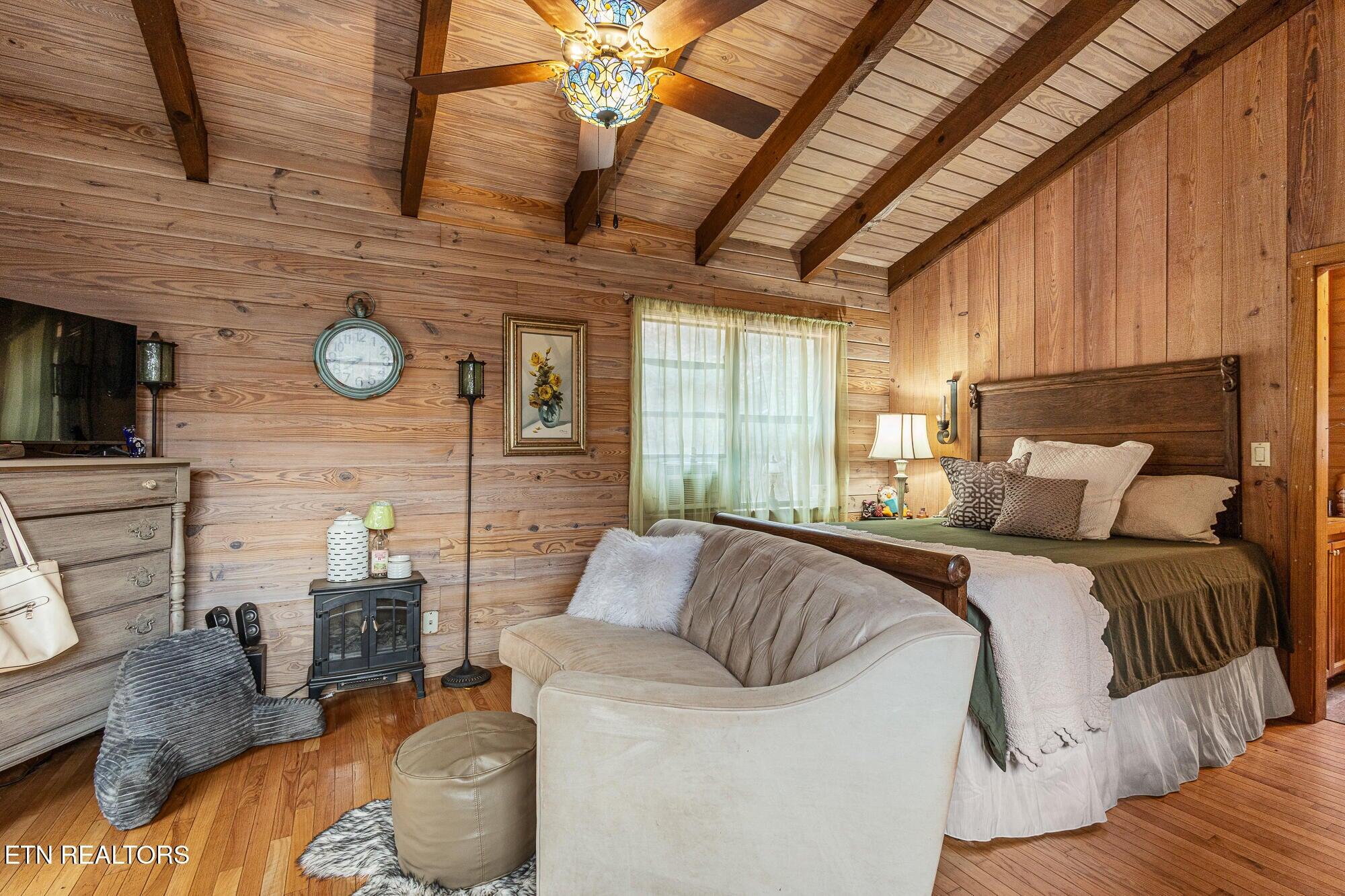 Englewood, Tennessee, 37329, United States, 2 Bedrooms Bedrooms, ,3 BathroomsBathrooms,Residential,For Sale,2002536