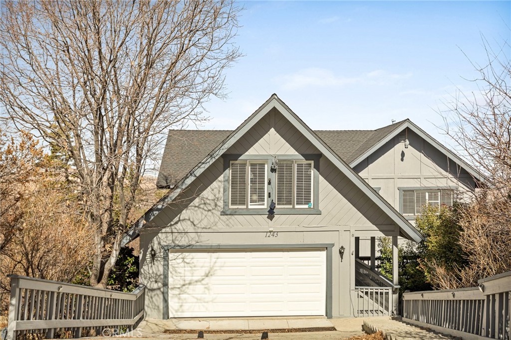 Lake Arrowhead, California, 92352, United States, 6 Bedrooms Bedrooms, ,5 BathroomsBathrooms,Residential,For Sale,1950962