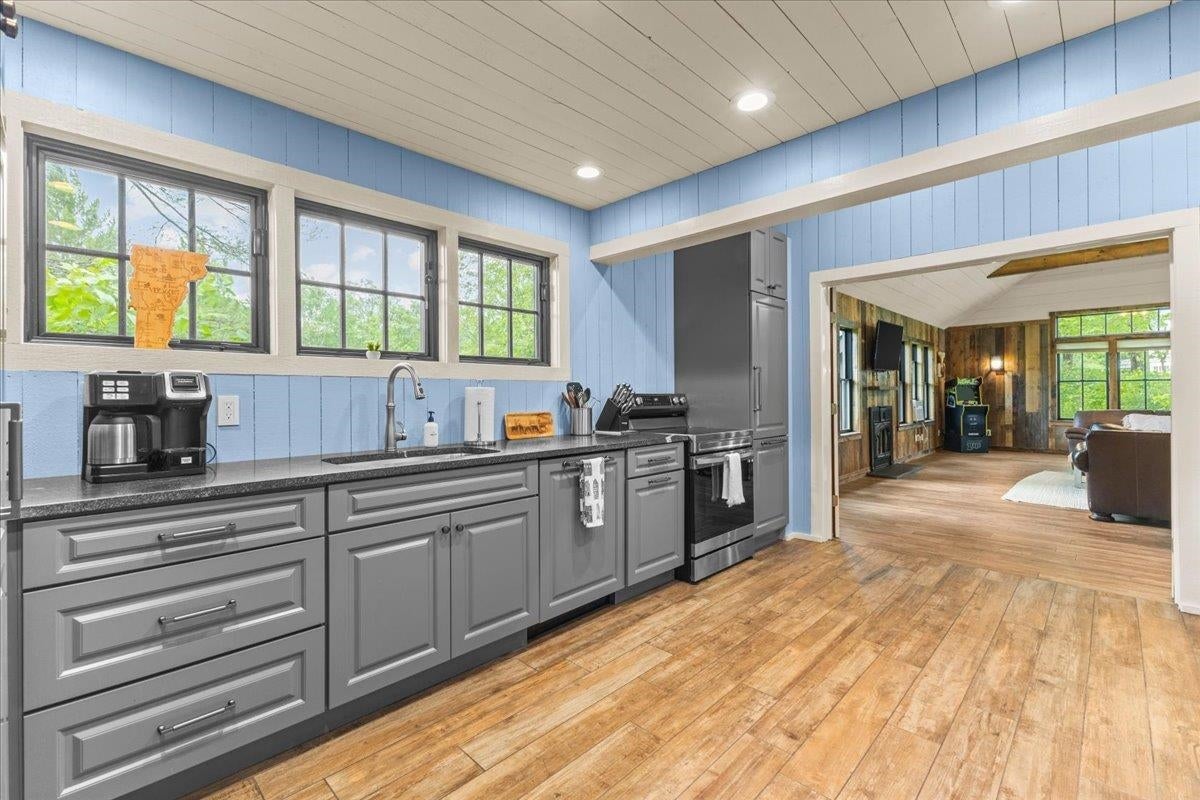 Stowe, Vermont, 05672, United States, 5 Bedrooms Bedrooms, ,7 BathroomsBathrooms,Residential,For Sale,1875535