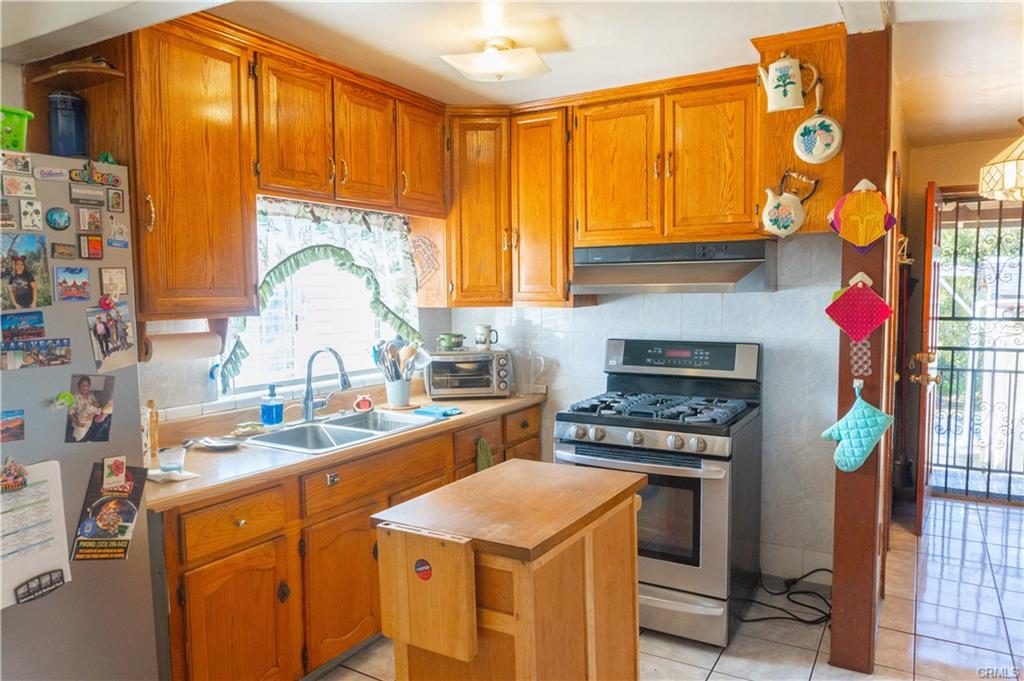 City Terrace, California, 90033, United States, 2 Bedrooms Bedrooms, ,1 BathroomBathrooms,Residential,For Sale,1936907