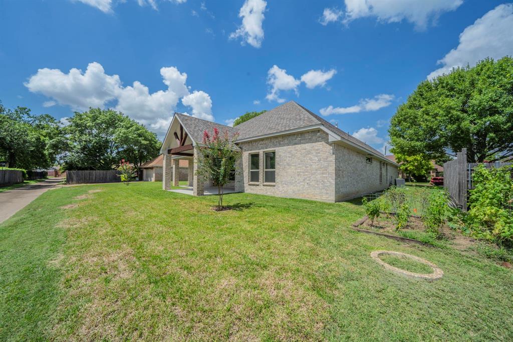 Duncanville, Texas, 75137, United States, 4 Bedrooms Bedrooms, ,3 BathroomsBathrooms,Residential,For Sale,1984121