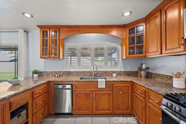 Ontario, California, 91761, United States, 4 Bedrooms Bedrooms, ,2 BathroomsBathrooms,Residential,For Sale,1976120