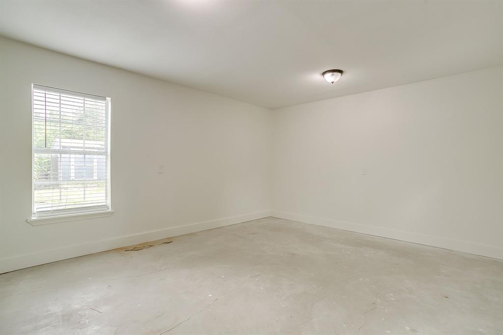 Russell St, Weatherford, TX 76086