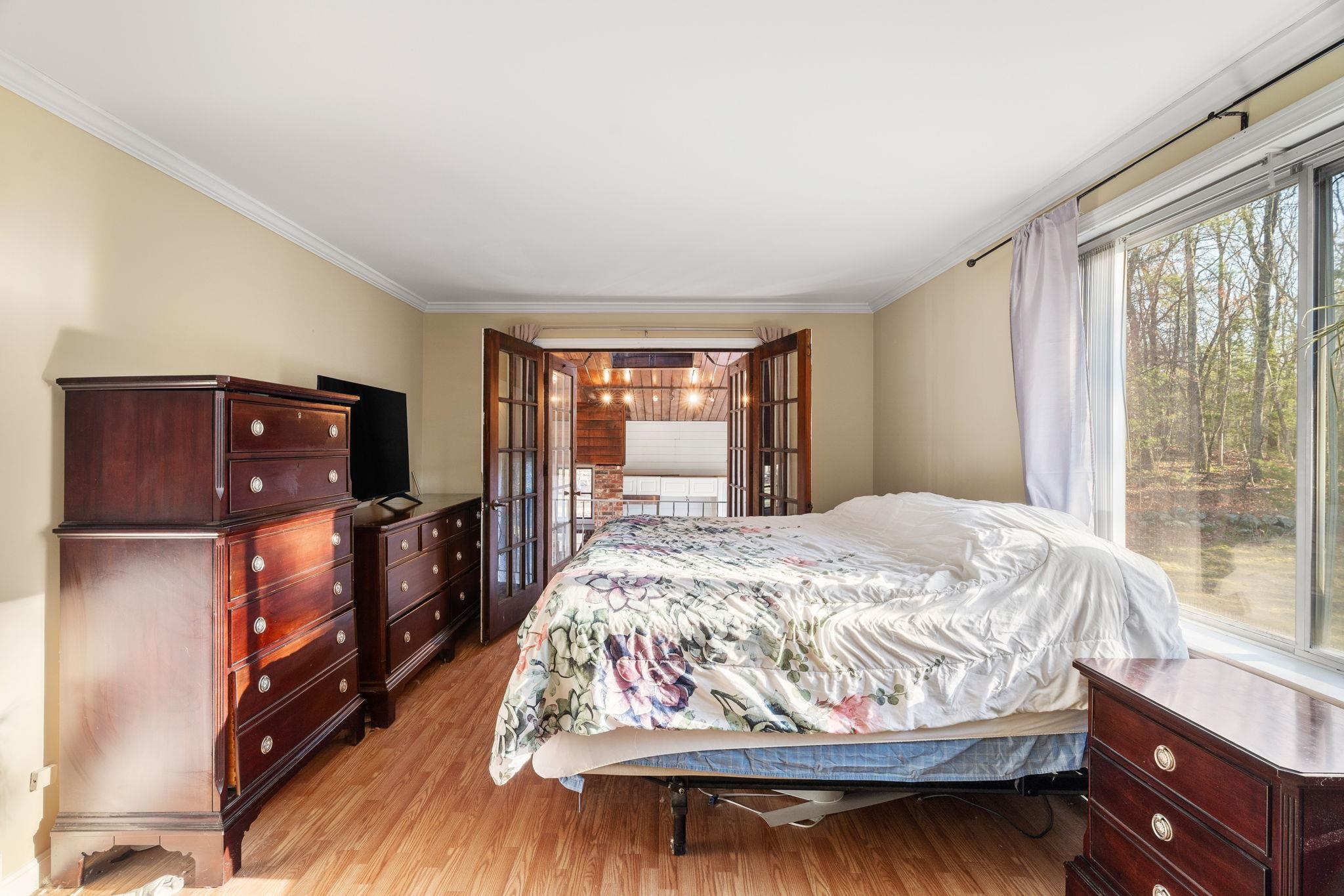 Plaistow, New Hampshire, 03865, United States, 4 Bedrooms Bedrooms, ,1 BathroomBathrooms,Residential,For Sale,2001863