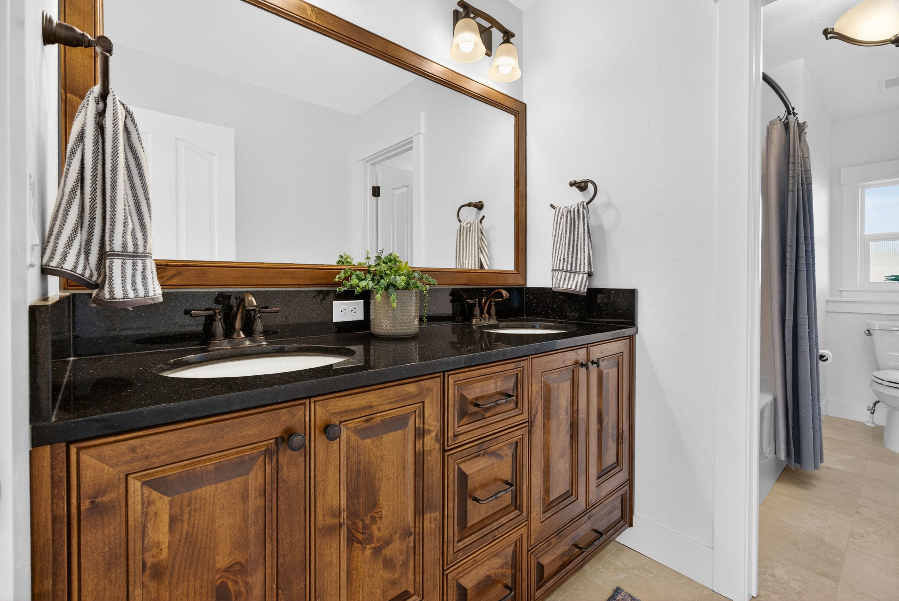  Refined Southeast Boise Living with Panoramic Vistas - 物件實景