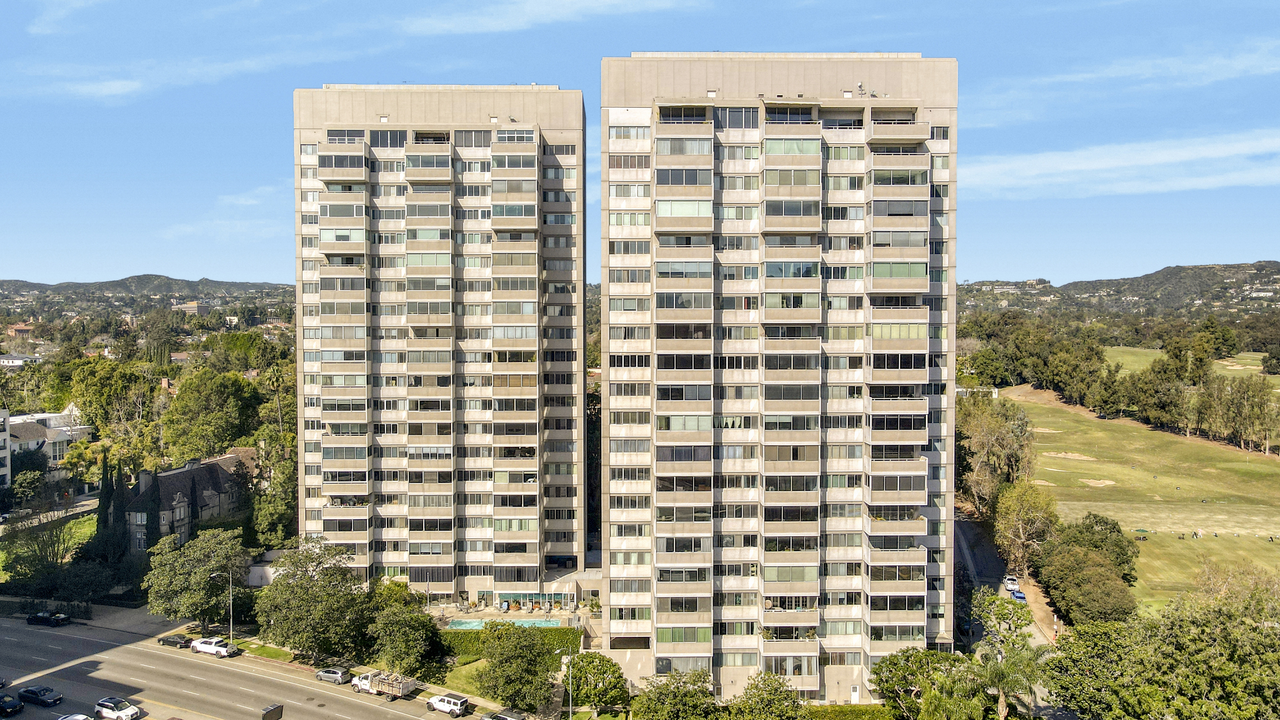  865 Comstock Ave - 物件實景