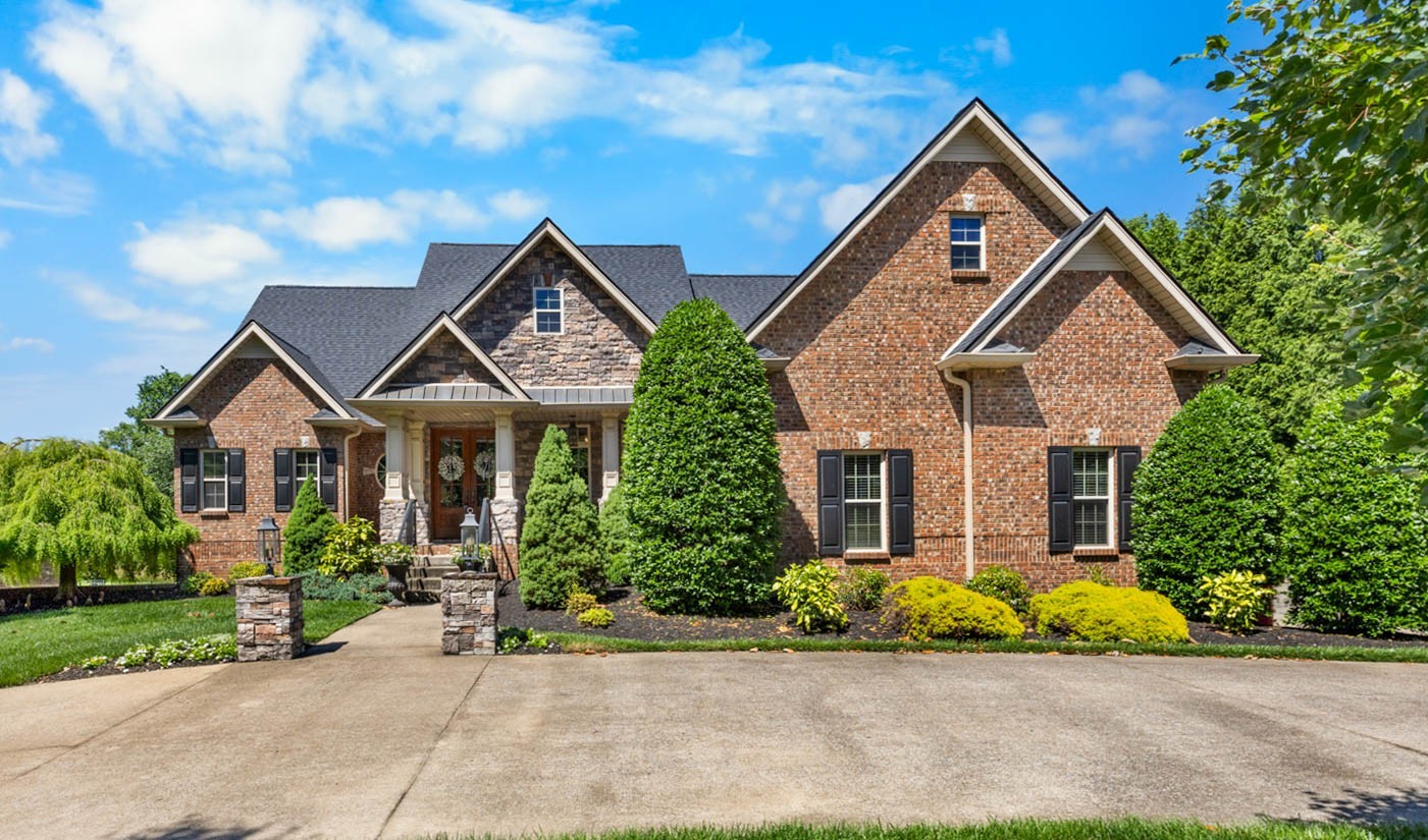 Clarksville, Tennessee, 37043, United States, 4 Bedrooms Bedrooms, ,5 BathroomsBathrooms,Residential,For Sale,1997798