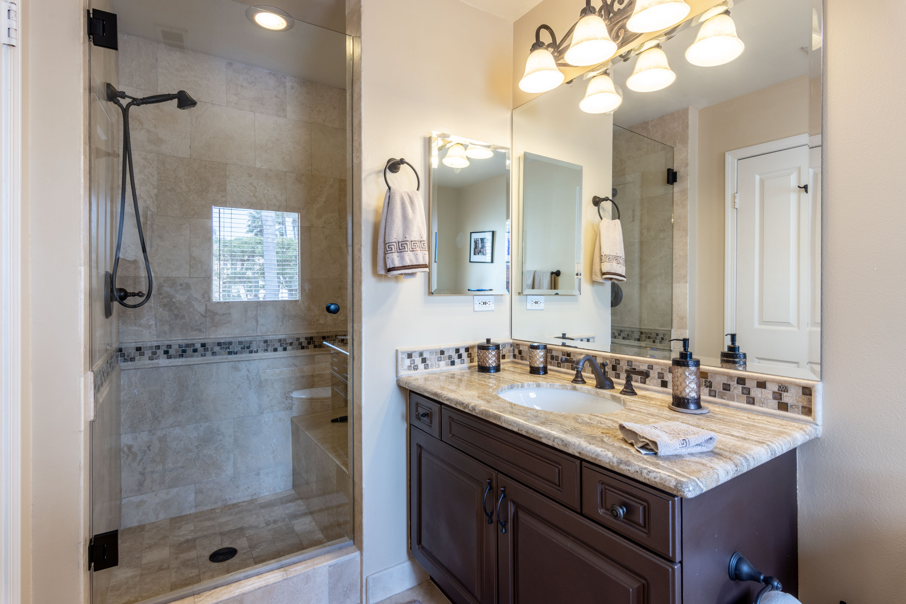  6483 Zuma View Pl - 物件實景