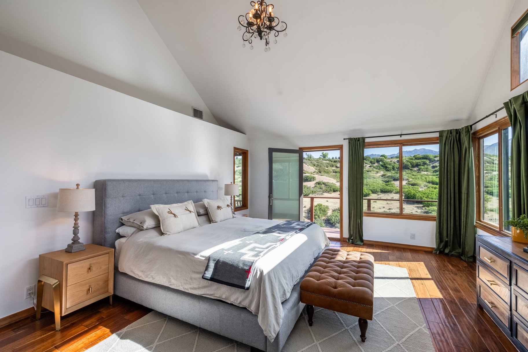  Horse Property Backing Up to Dimple Dell Park - 物件實景