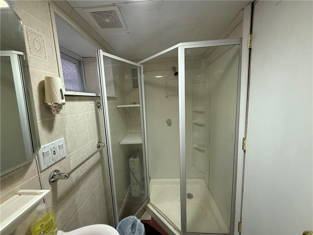 Mattoon, Illinois, 61938, United States, 3 Bedrooms Bedrooms, ,2 BathroomsBathrooms,Residential,For Sale,1931699