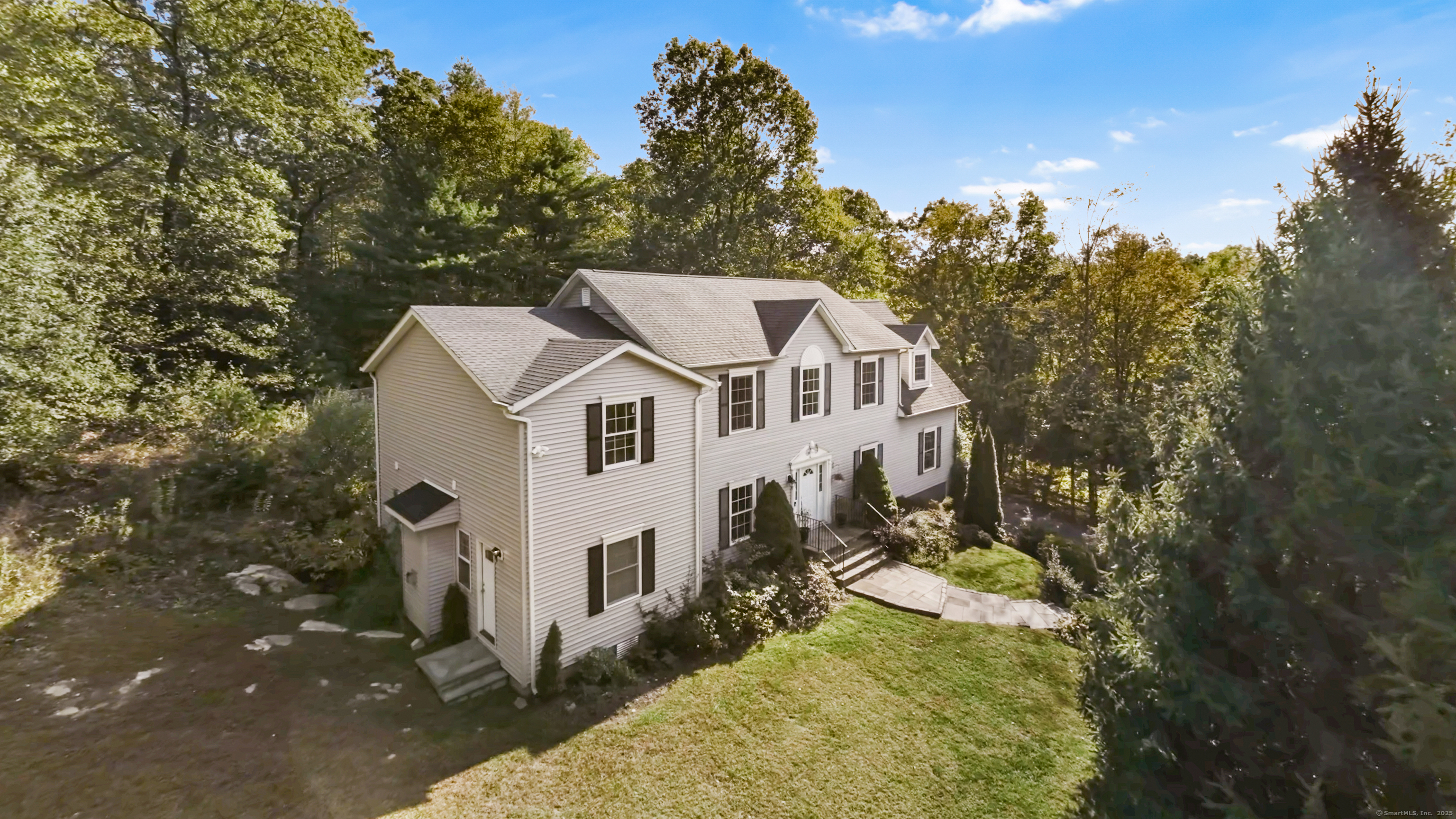 Newtown, Connecticut, 06470, United States, 5 Bedrooms Bedrooms, ,5 BathroomsBathrooms,Residential,For Sale,1960468