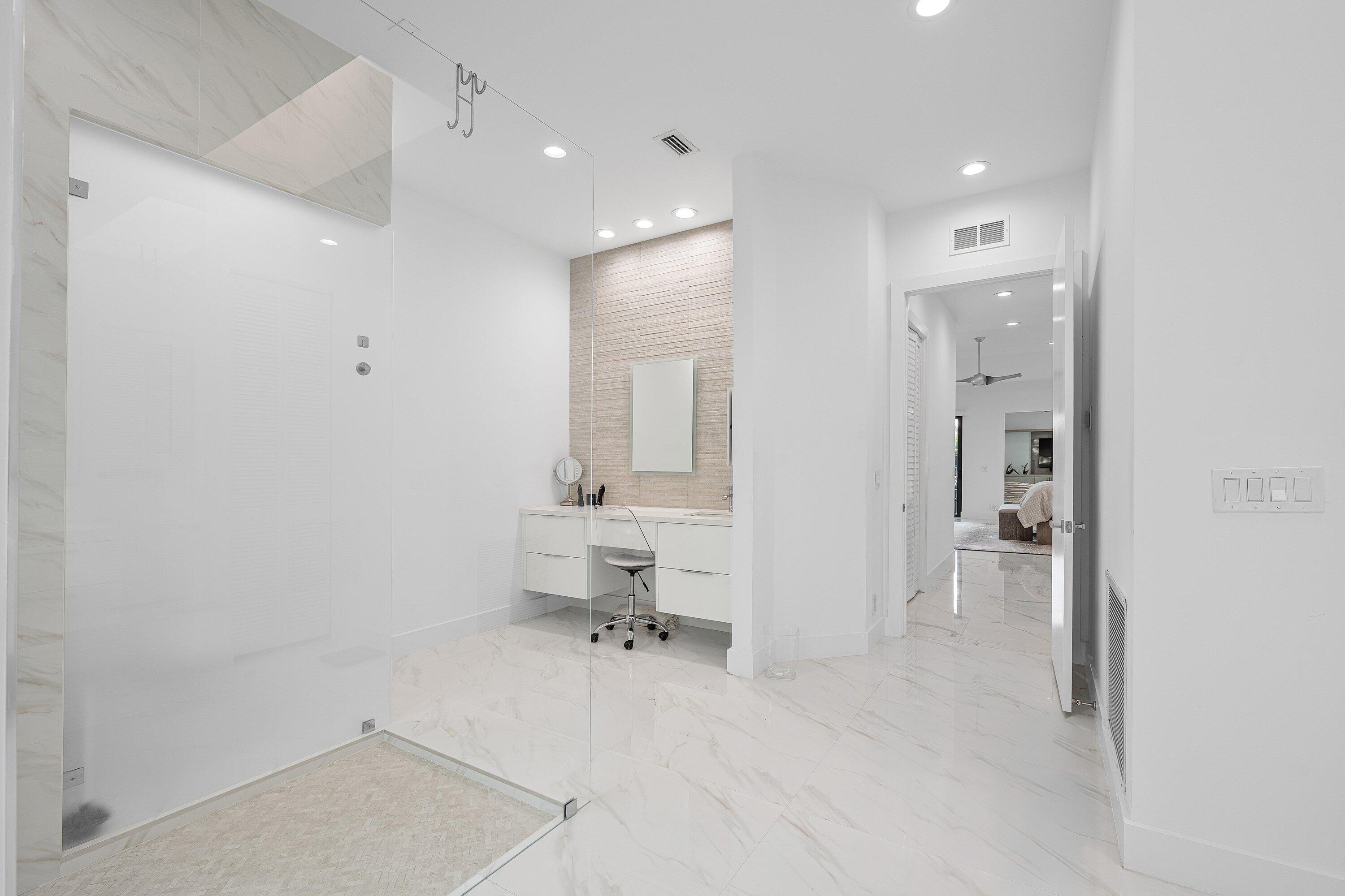 Boca Raton, Florida, 33487, United States, 5 Bedrooms Bedrooms, ,5 BathroomsBathrooms,Residential,For Sale,1995624