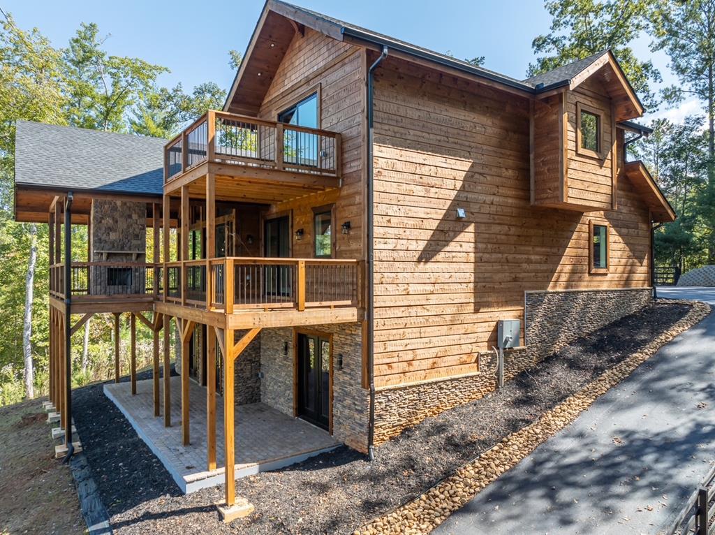 Ellijay, Georgia, 30540, United States, 4 Bedrooms Bedrooms, ,5 BathroomsBathrooms,Residential,For Sale,1858982