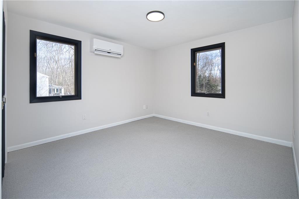 East Greenwich, Rhode Island, 02818, United States, 3 Bedrooms Bedrooms, ,3 BathroomsBathrooms,Residential,For Sale,1905846