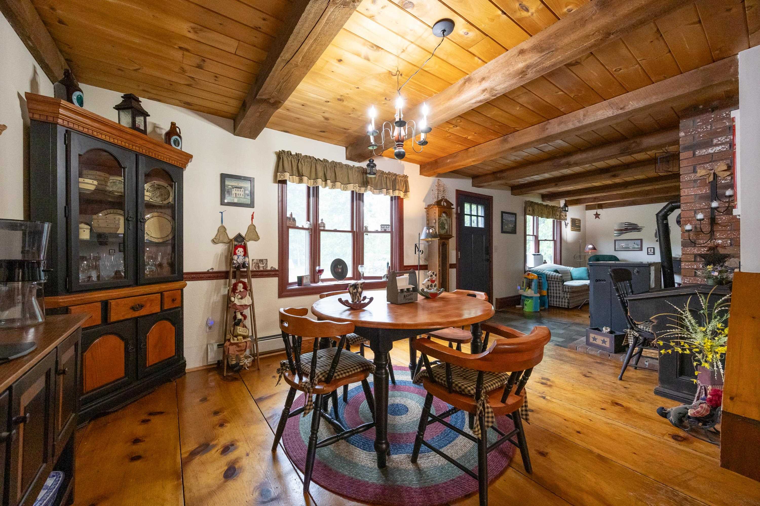 Hampstead, New Hampshire, 03826, United States, 4 Bedrooms Bedrooms, ,2 BathroomsBathrooms,Residential,For Sale,1890507