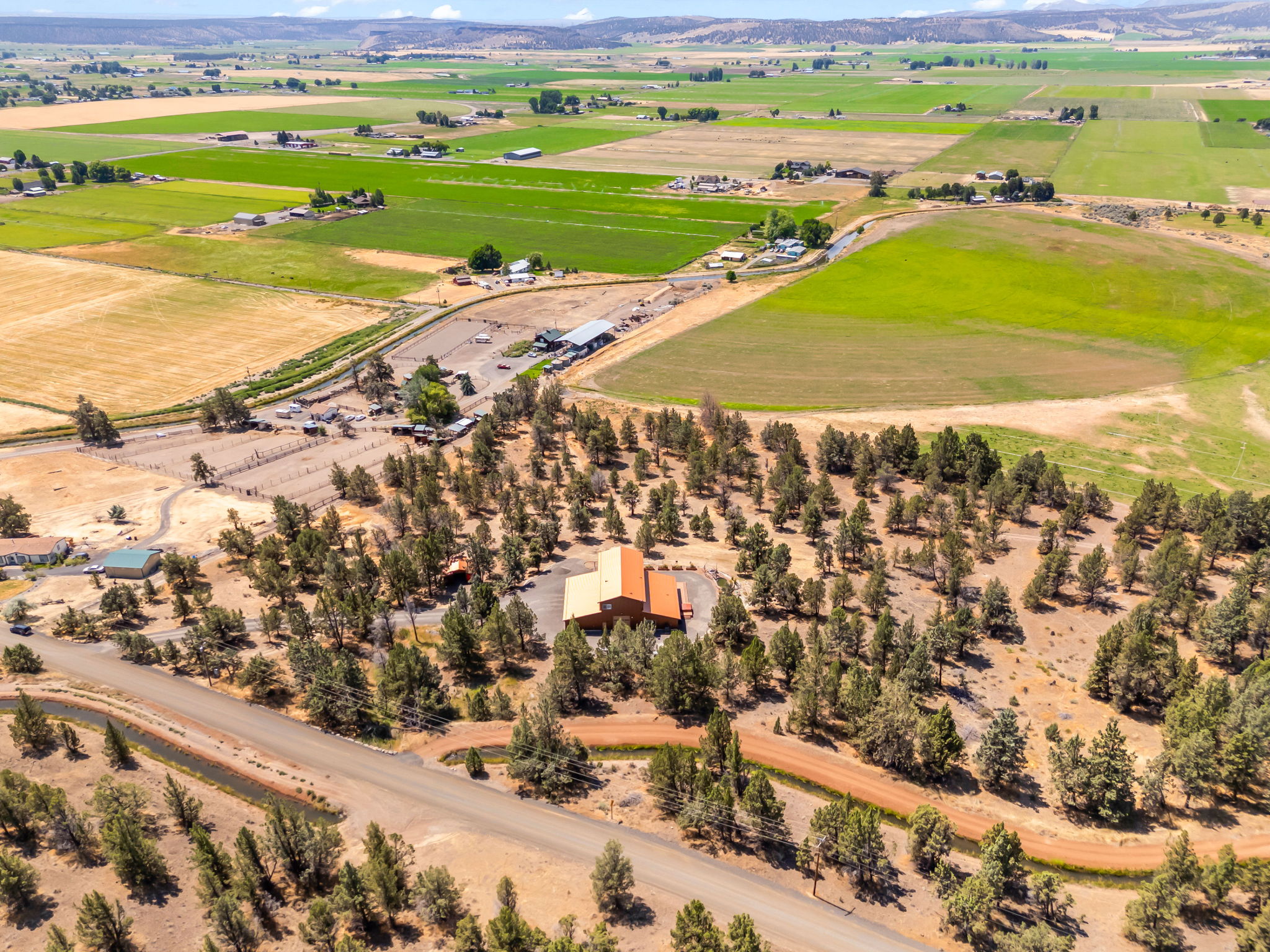 Prineville, Oregon, 97754, United States, 3 Bedrooms Bedrooms, ,4 BathroomsBathrooms,Residential,For Sale,1942116