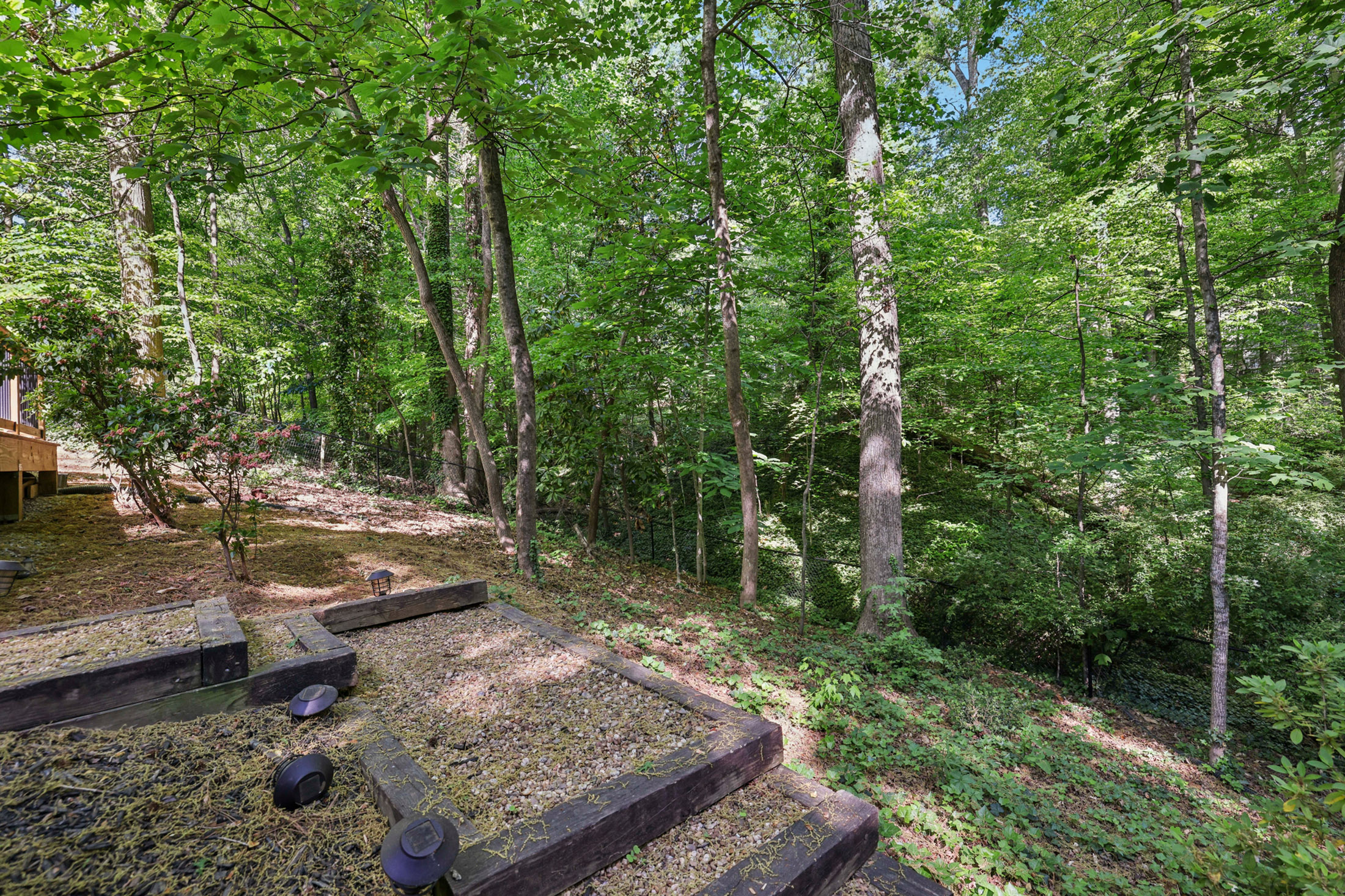  Standout Home in the Beloved Dunwoody North Neighborhood - 物件實景