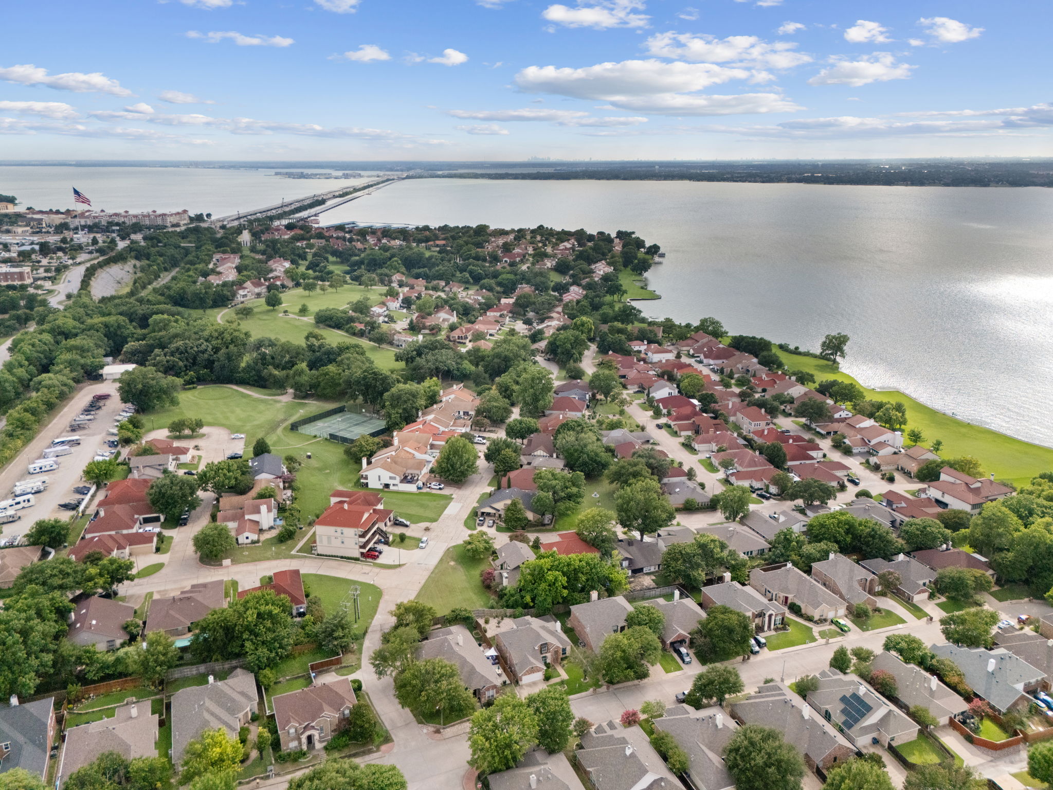  Effortless Executive Living Near Lake Ray Hubbard in Gated Turtle Cove - 物件實景