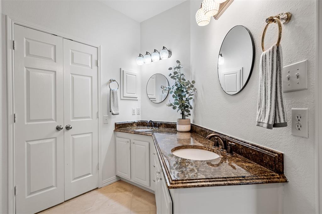 McKinney, Texas, 75072, United States, 5 Bedrooms Bedrooms, ,4 BathroomsBathrooms,Residential,For Sale,1987922