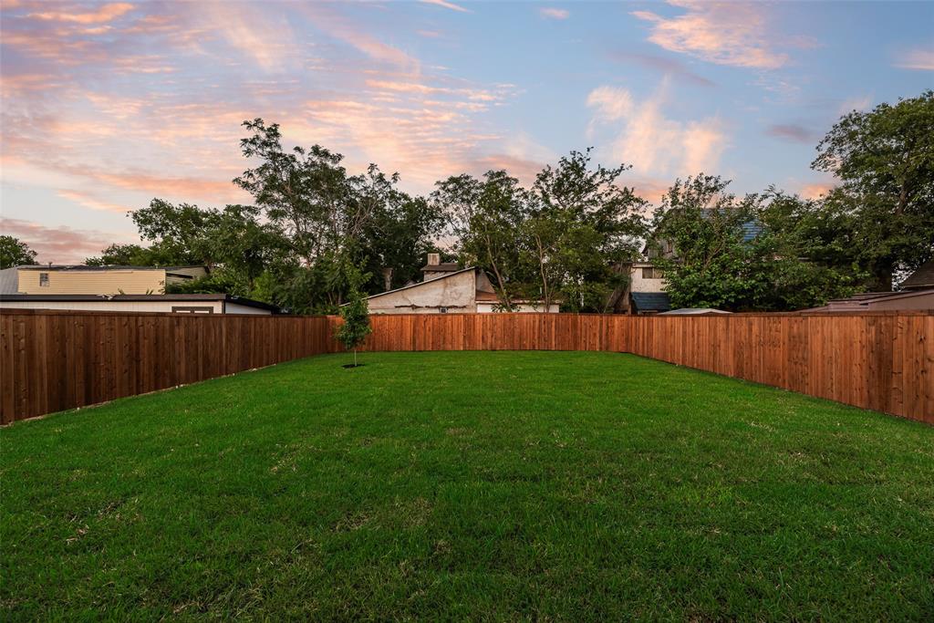 Dallas, Texas, 75211, United States, 4 Bedrooms Bedrooms, ,4 BathroomsBathrooms,Residential,For Sale,1893566