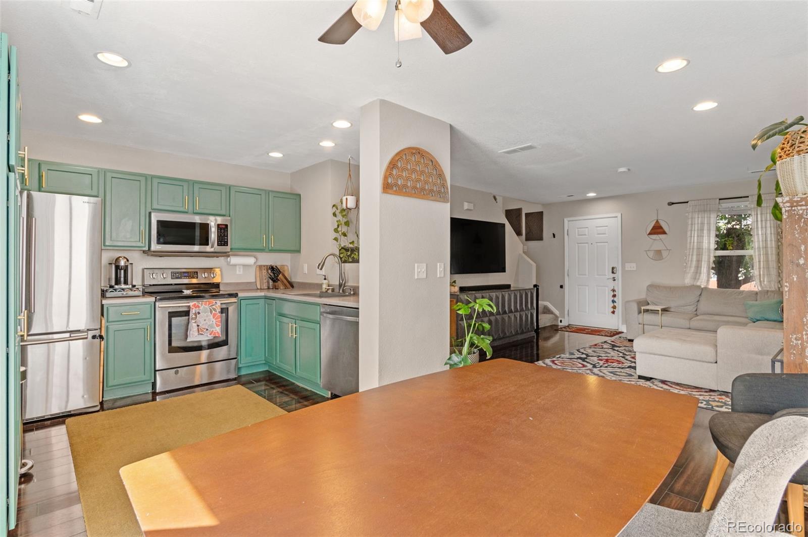 Morrison, Colorado, 80465, United States, 3 Bedrooms Bedrooms, ,2 BathroomsBathrooms,Residential,For Sale,1947619