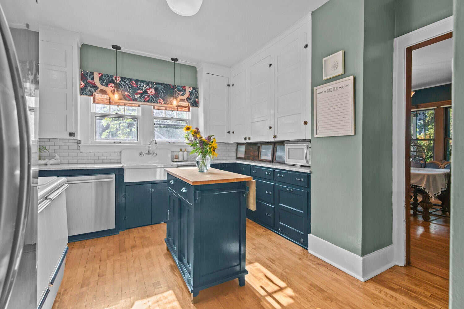 Ann Arbor, Michigan, 48103, United States, 4 Bedrooms Bedrooms, ,3 BathroomsBathrooms,Residential,For Sale,1991262