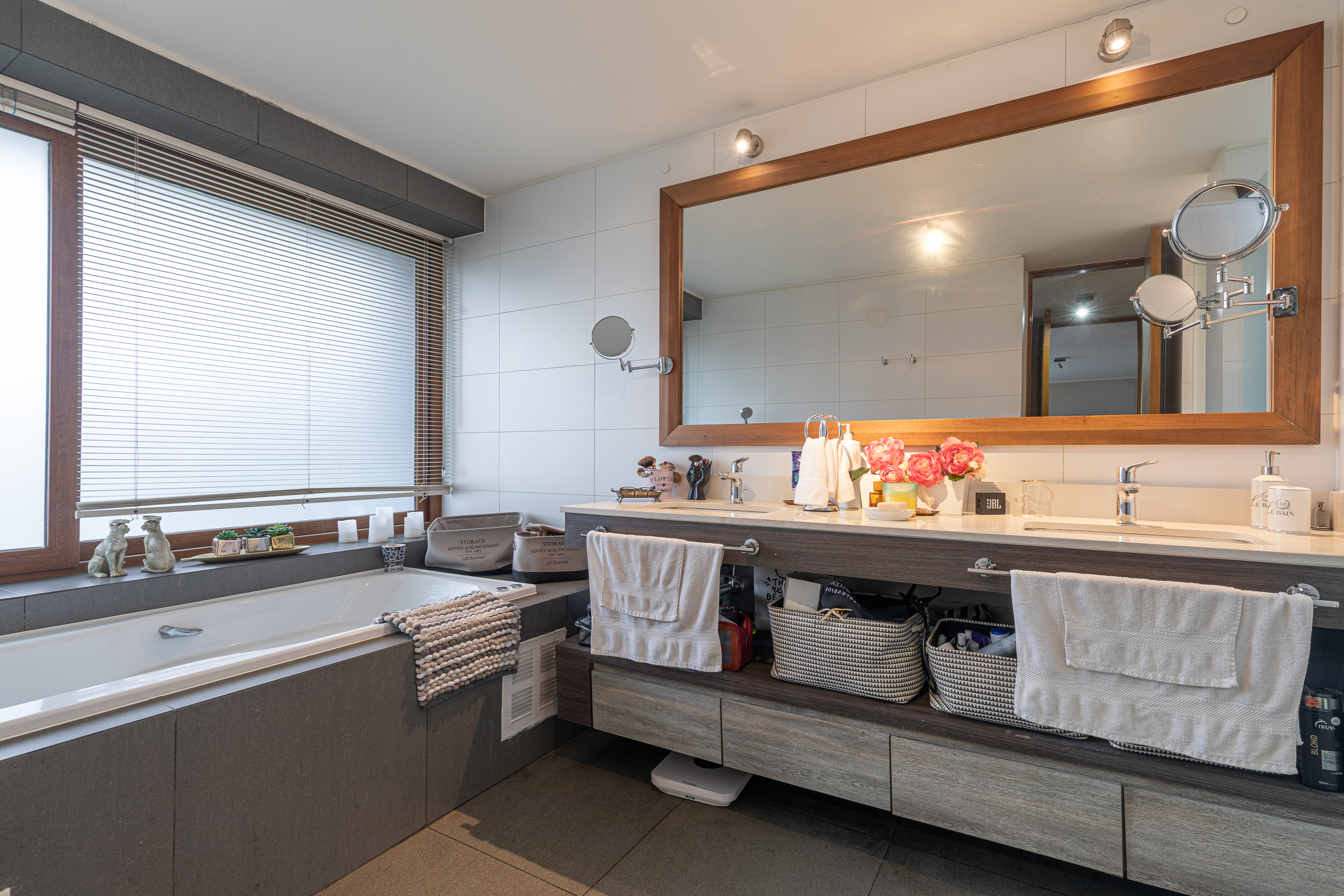  Contemporary 4-Bedroom Home in Piedra Roja - 物件實景