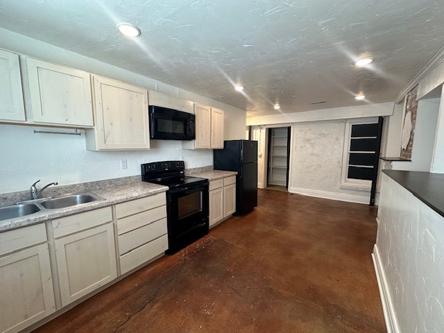 Richfield, Utah, 84701, United States, 5 Bedrooms Bedrooms, ,1 BathroomBathrooms,Residential,For Sale,1766760