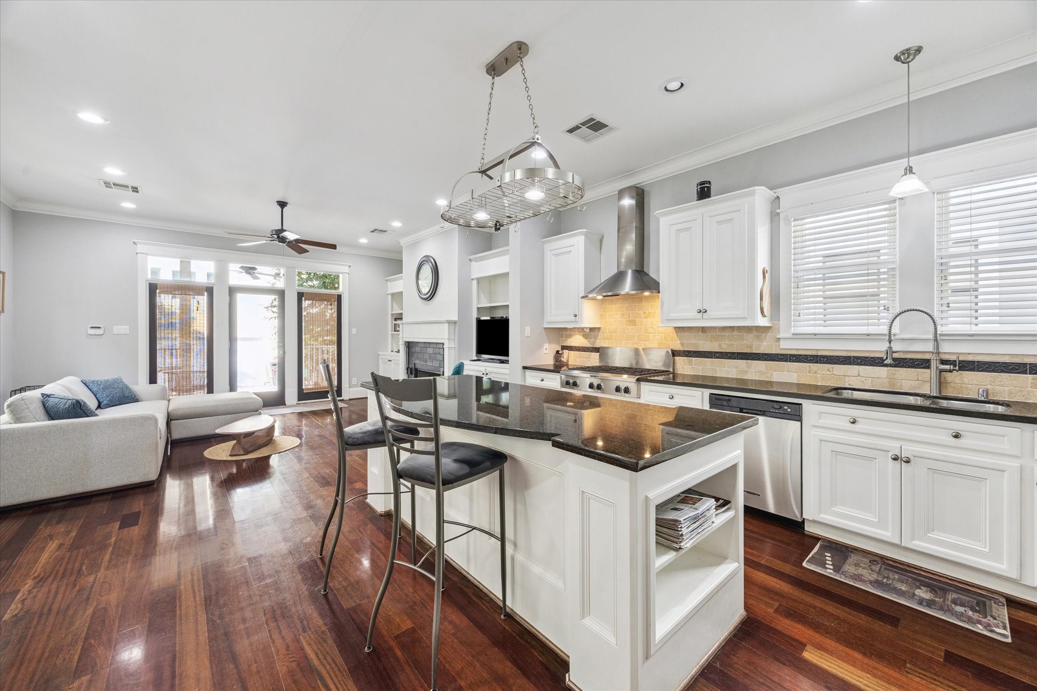  1315 W 22nd Street - 物件實景