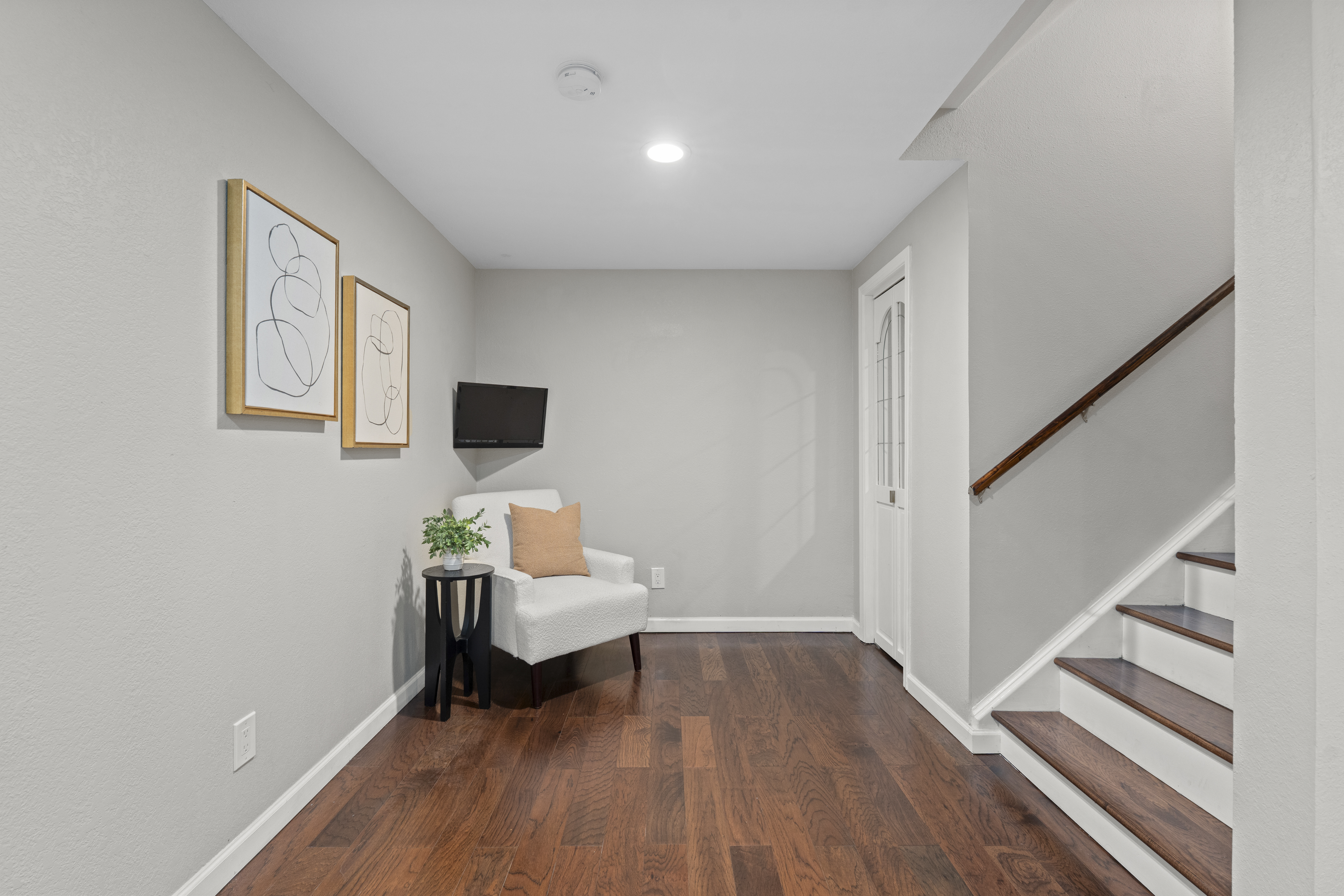  Tranquil Living with Custom Upgrades - 物件實景