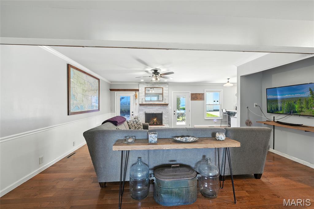 Portage Des Sioux, Missouri, 63373, United States, 3 Bedrooms Bedrooms, ,2 BathroomsBathrooms,Residential,For Sale,1927242
